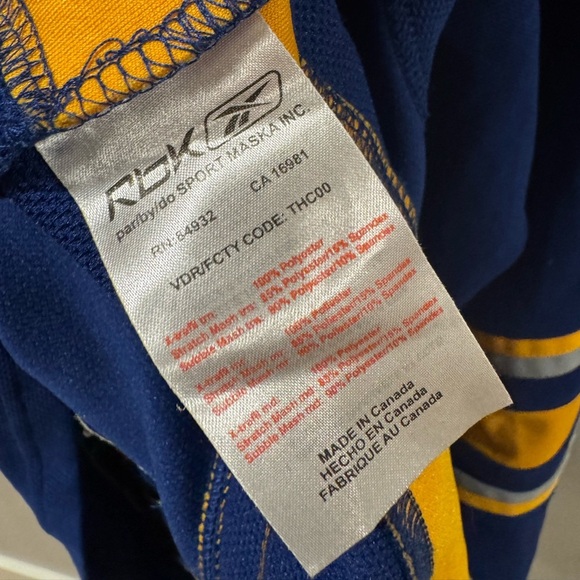 CCM MASKA Buffalo Sabres Derek Roy NHL Hockey Jersey - Picture 10 of 13